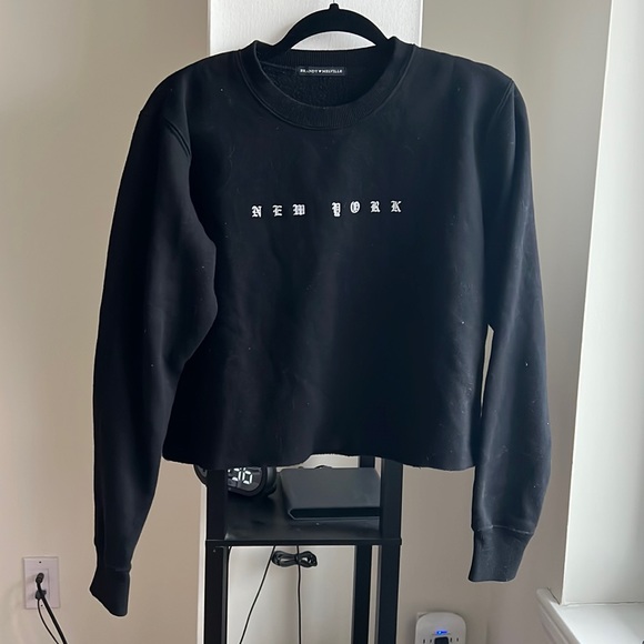 Brandy Melville Sweaters - Brandy Melville sweatshirt